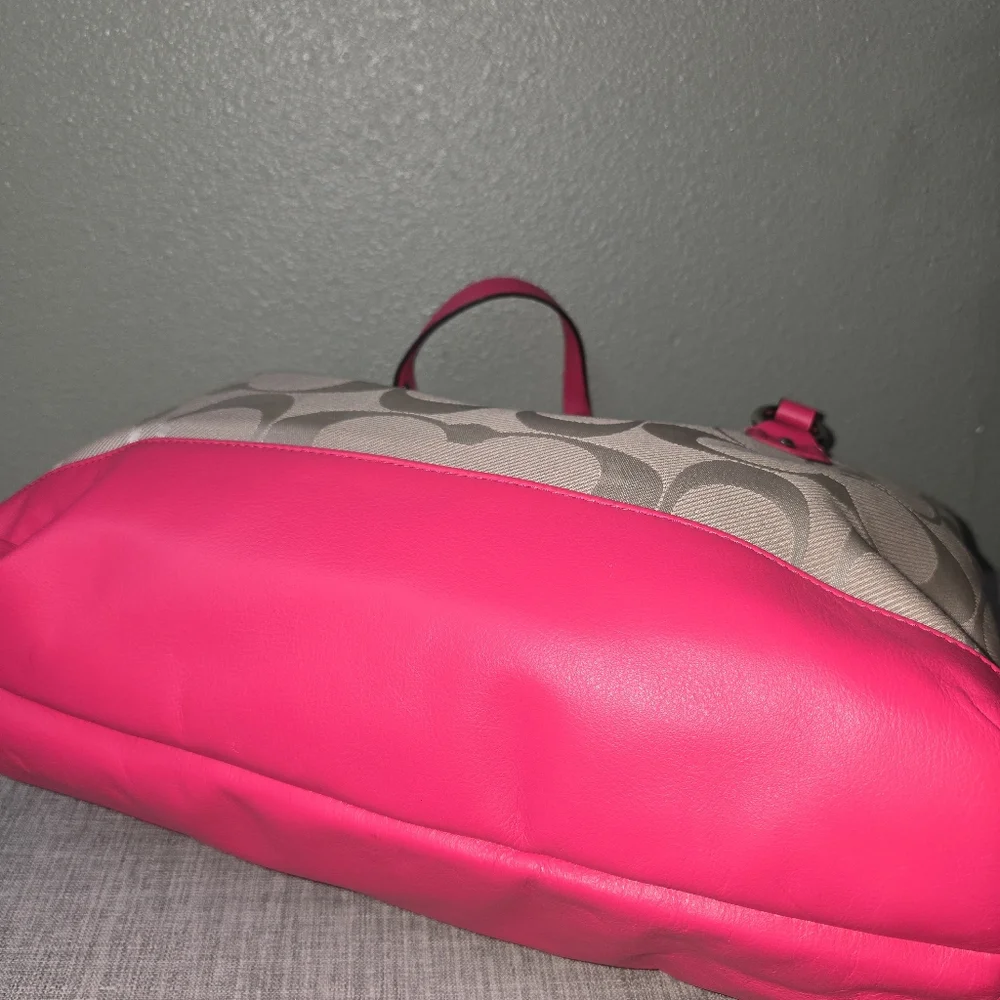 New Coach Abbey Signature Carryall shoulder bag Khaki and Pomegranate Pink - Picture 4 of 9